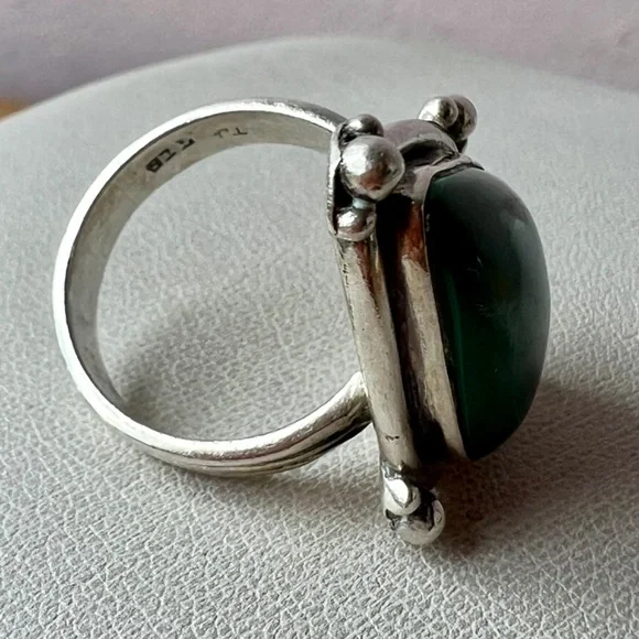 VINTAGE LARGE NAVAJO SOUTHWESTERN NATIVE AMERICAN MALACHITE RING 925 STERLING